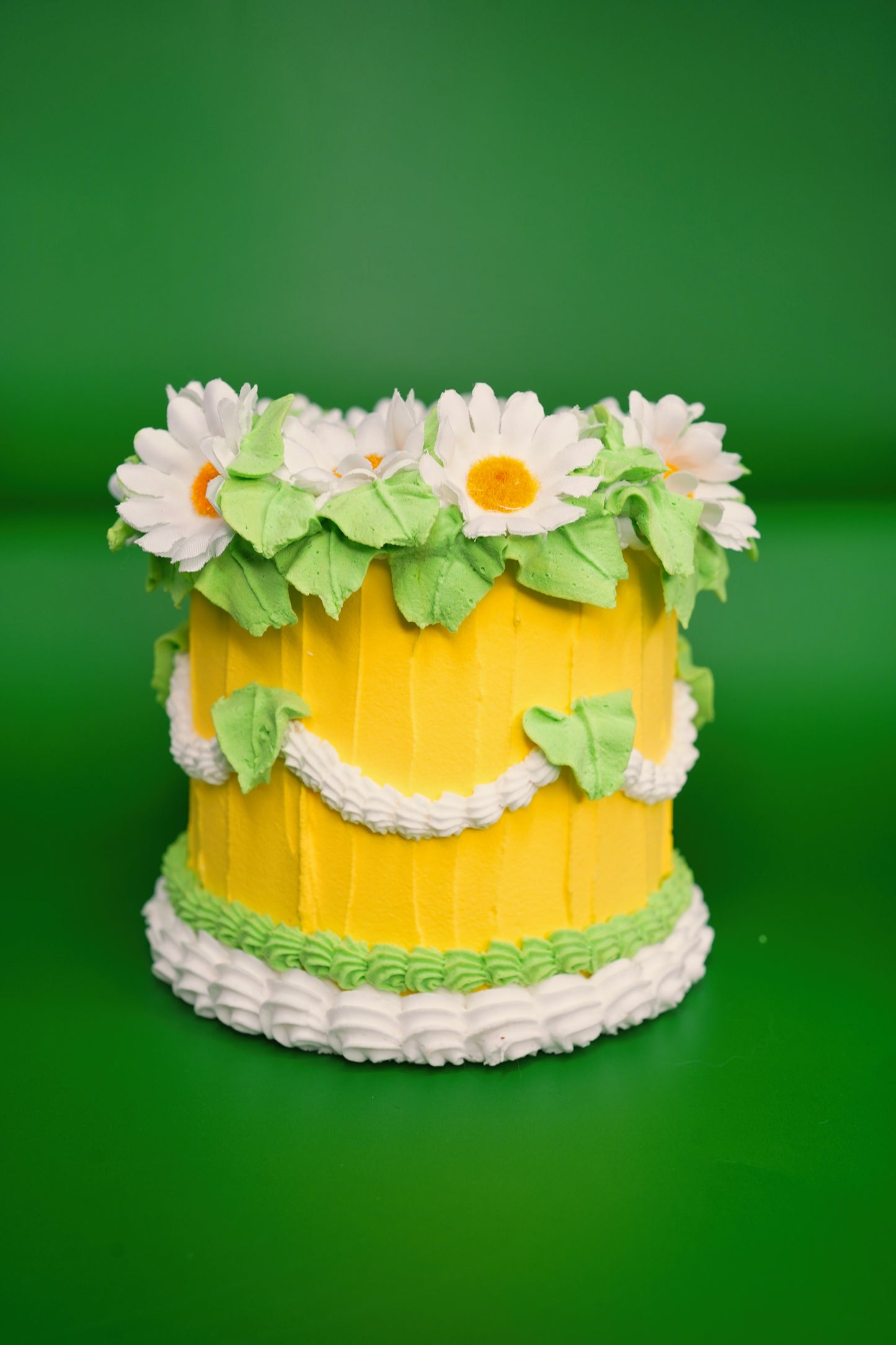 Daisy Fake Cake