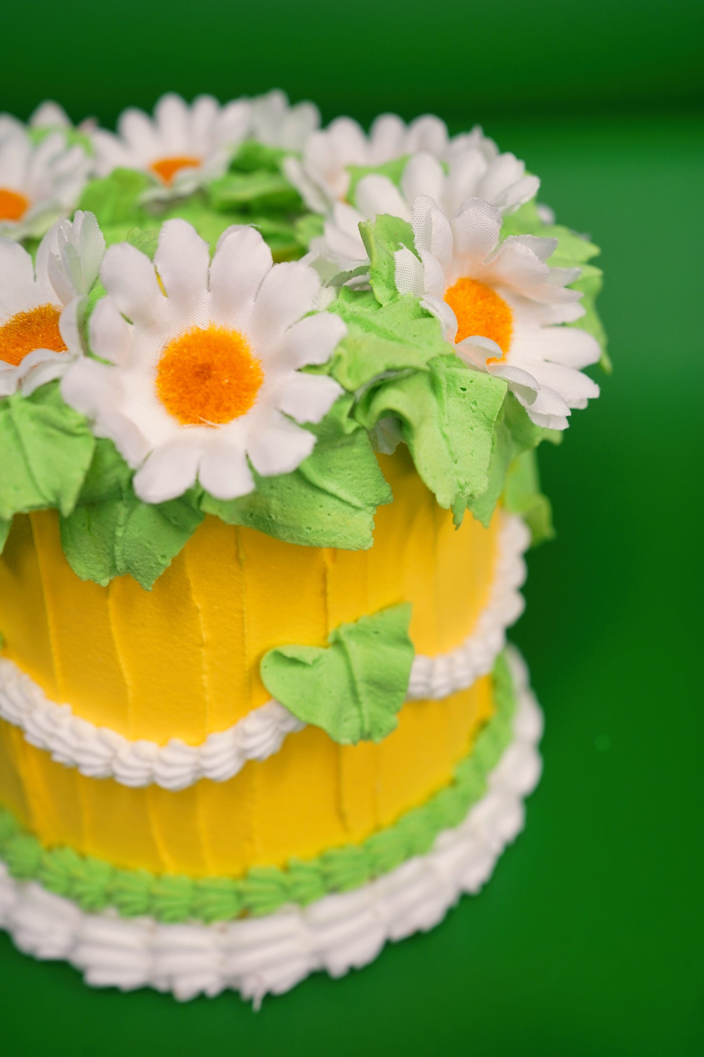 Daisy Fake Cake