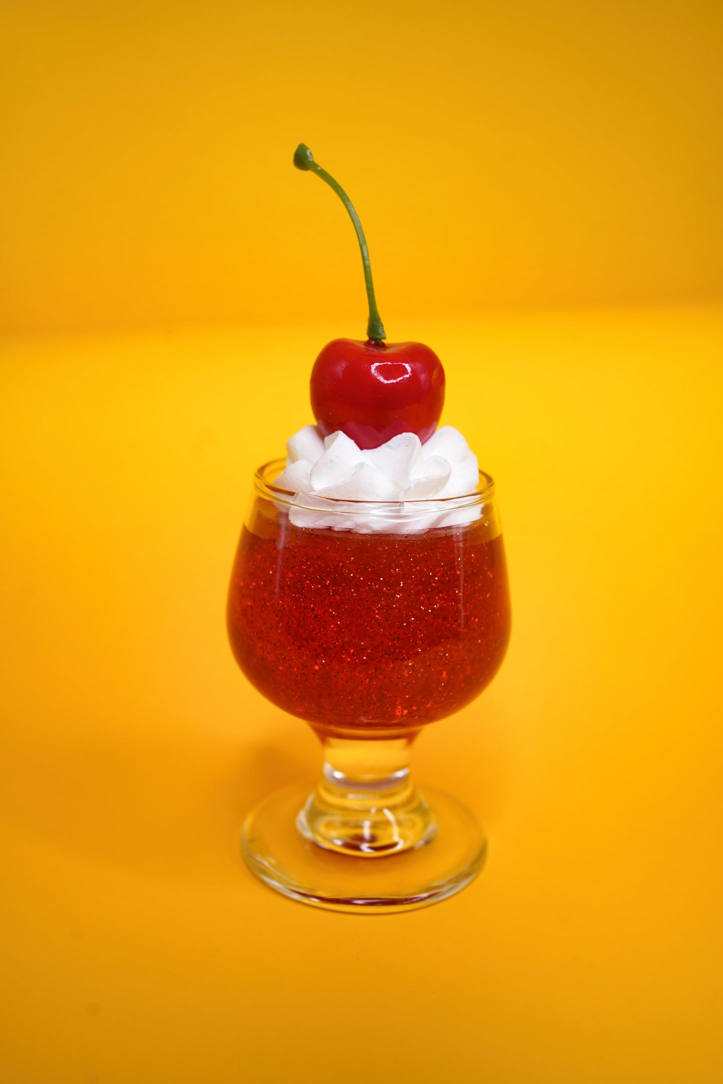 Small Cherry Glitter Jello in Cup