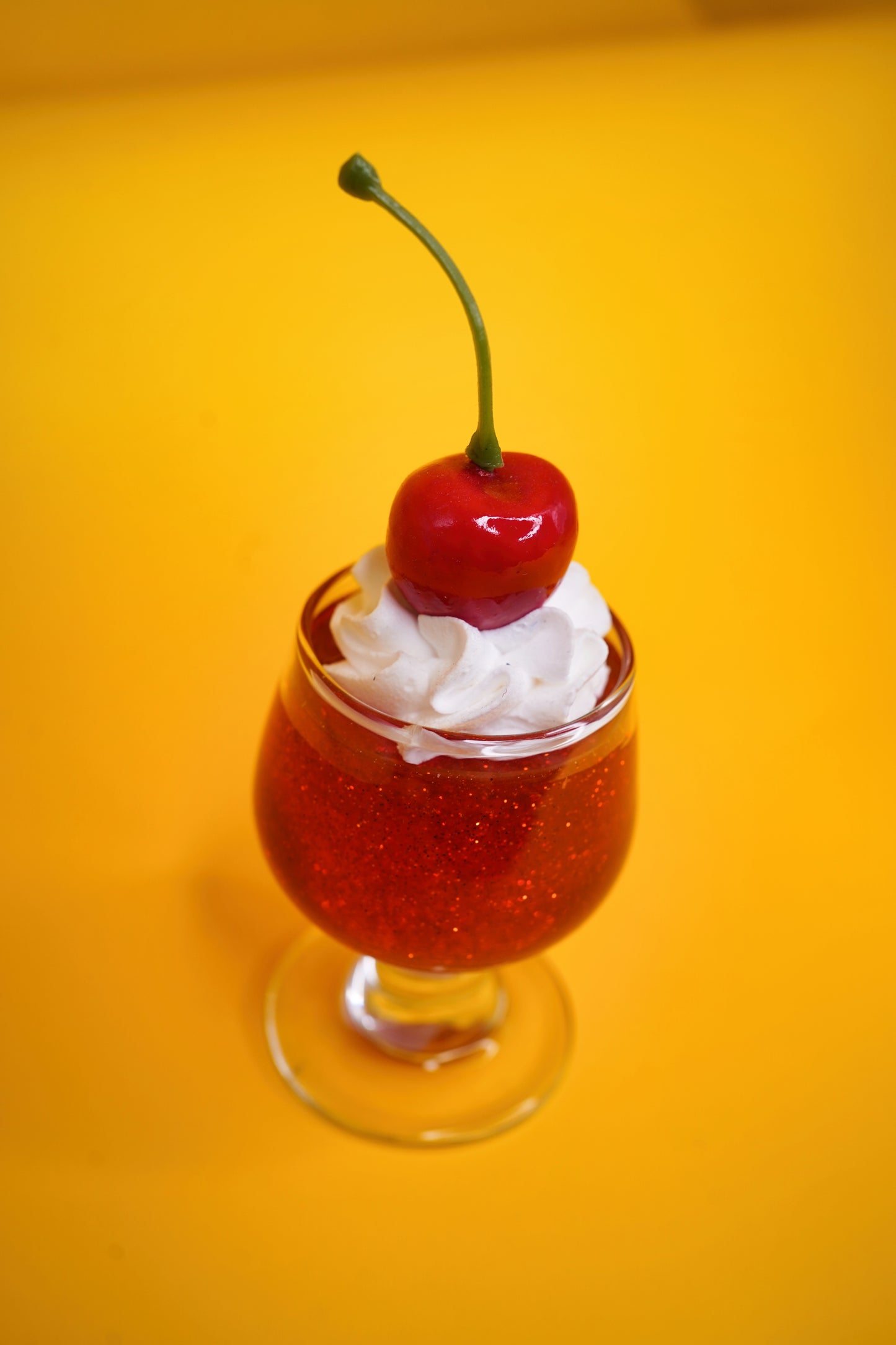Small Cherry Glitter Jello in Cup