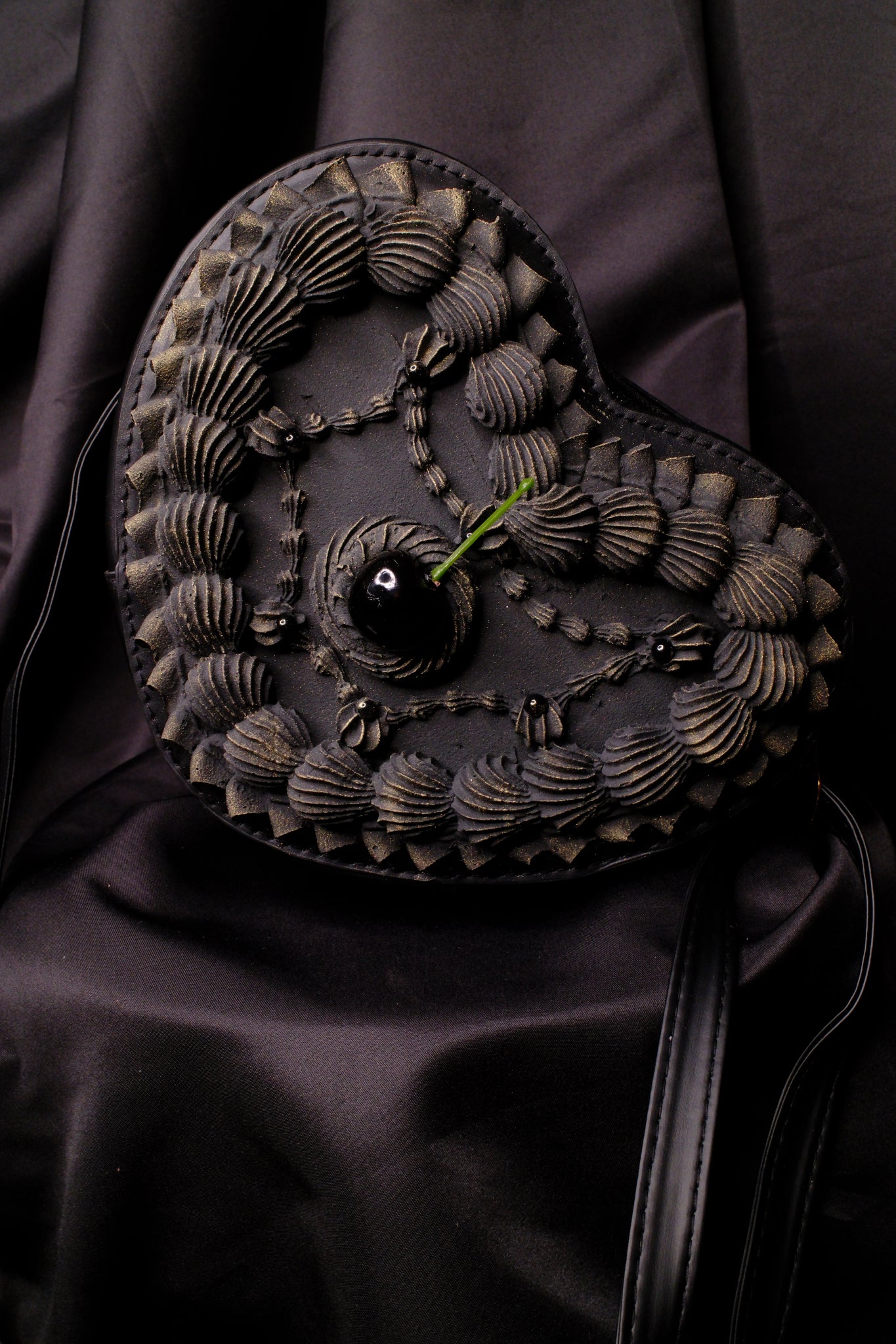 Gothic Heart Cake Purse