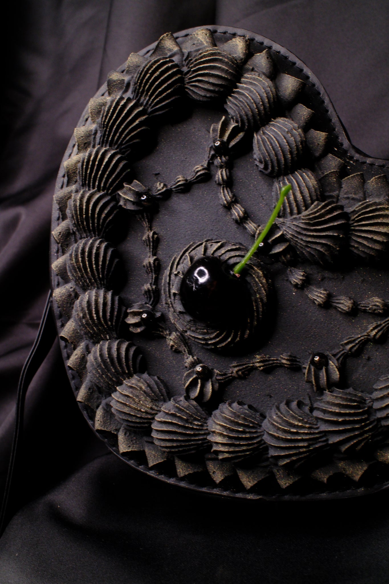Gothic Heart Cake Purse