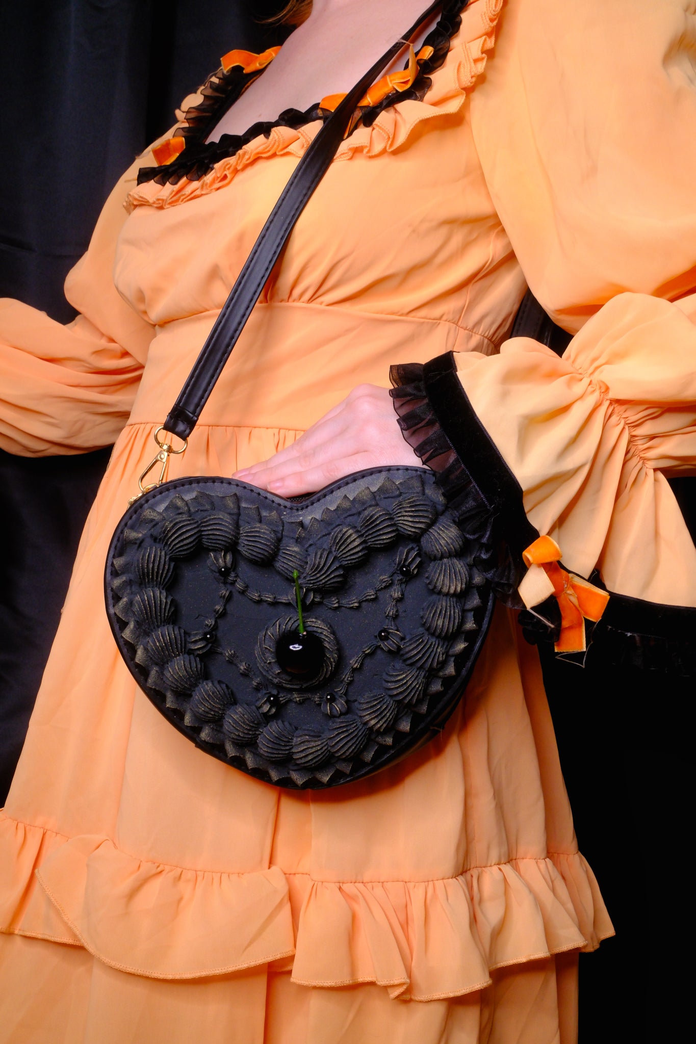Gothic Heart Cake Purse