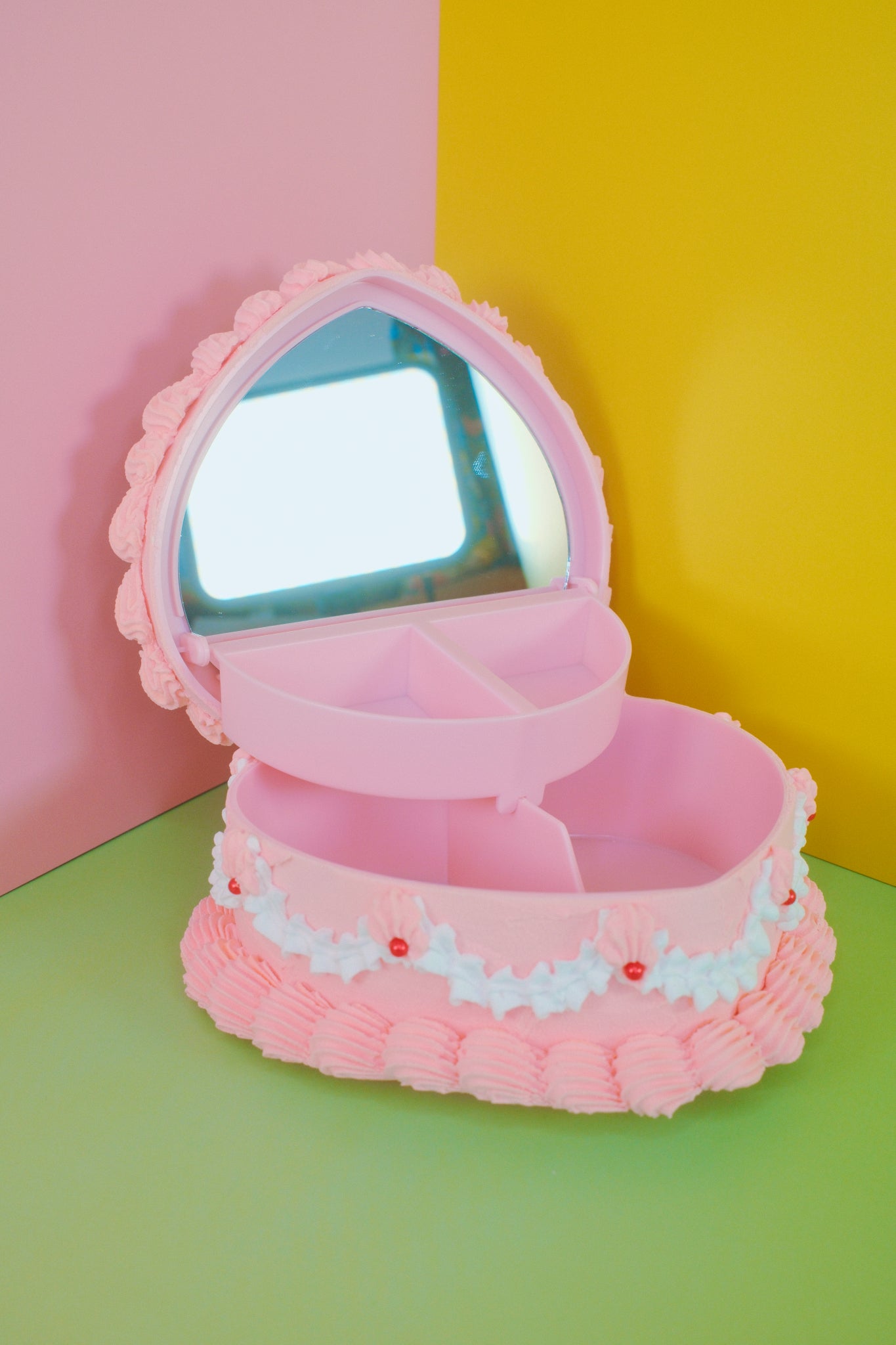 Strawberry Cake Jewelry Box